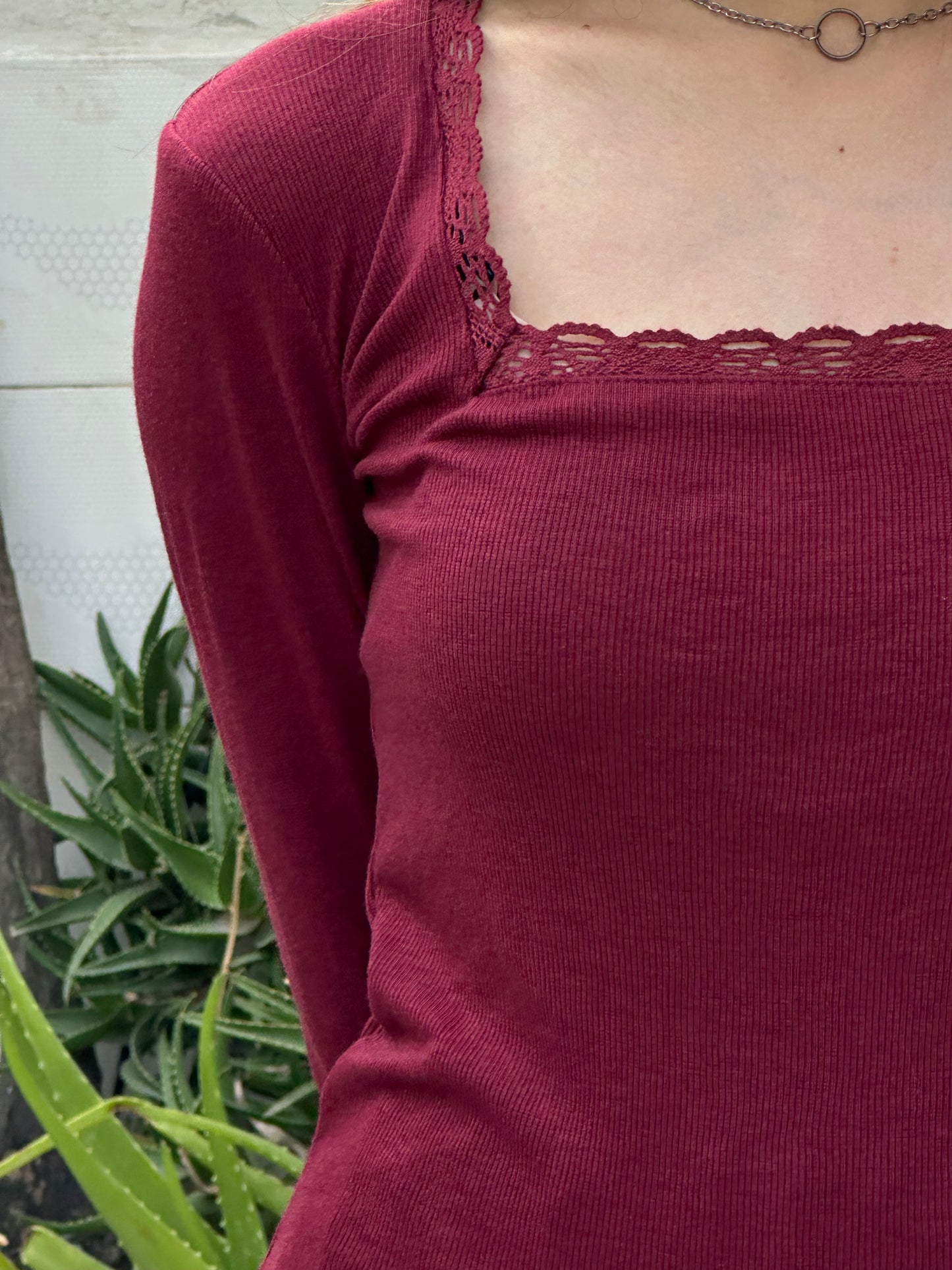 LACED WINE RED TRIM TOP
