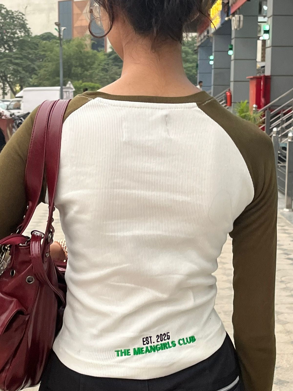 Ribbed olive buttercup tee