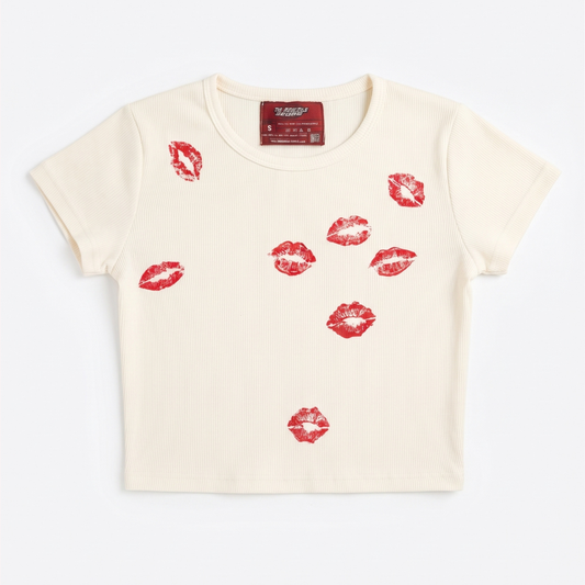 Smooches Tee